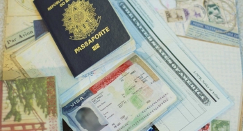 Matricular criança com visto de turista gera suspeita de imigração ilegal